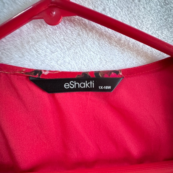 Rose Wrap Georgette Wrap Dress Size 1x - 16W for 5'10" tall person - Picture 9 of 10